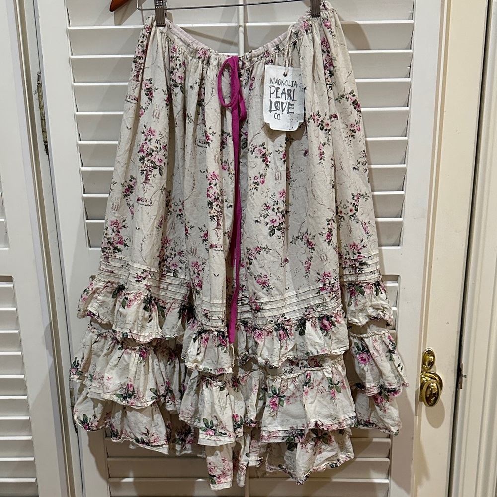 Magnolia Pearl Floral Skirt with Pink Tie and Ruffles at The Bottom. Size OS